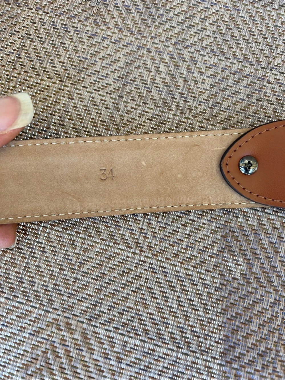 BECKETT SIMONON Classic Tan Leather Men's Belt with silver buckle. Size 34.